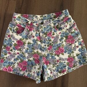 Vintage floral Shok Jean shorts